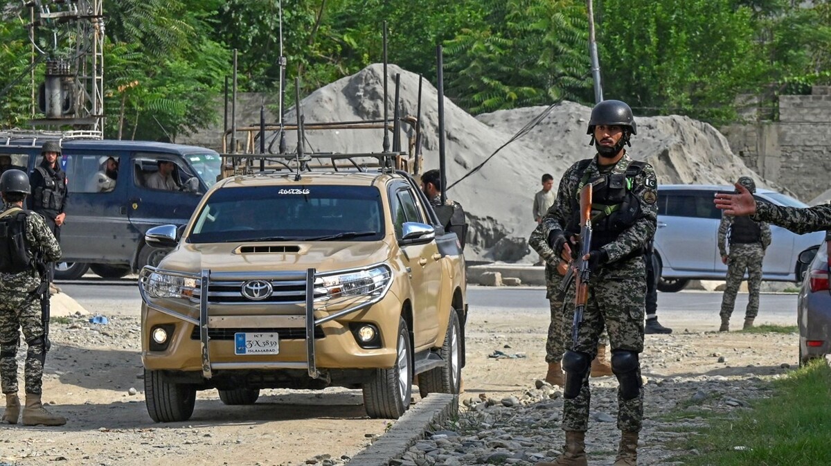 Взрыв убивает полицейского в Пакистане