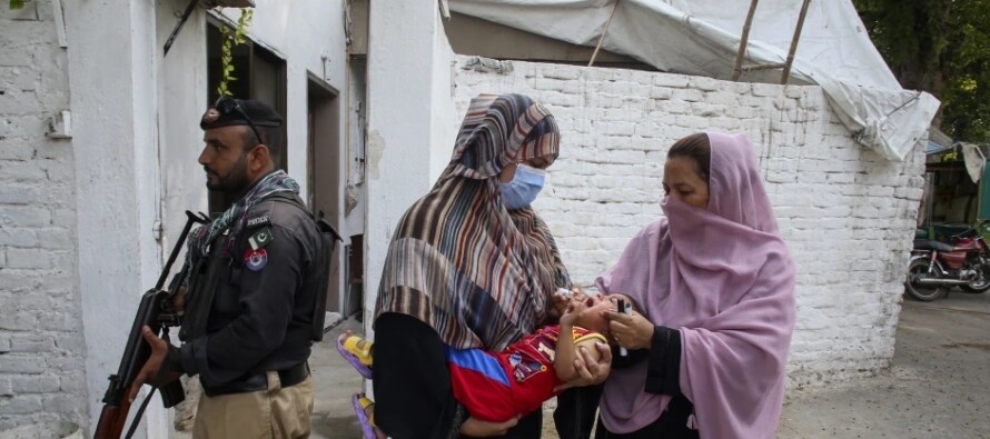 Pakistan Launches Nationwide Polio Vaccination Campaign