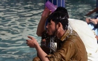 Пакистан приказывает закрыть школы и отложить экзамены из-за экстремальной жары