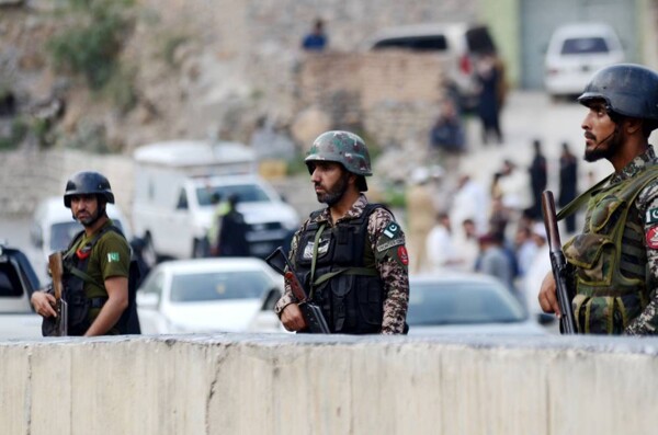 Taliban attacks checkpoint in Pakistan