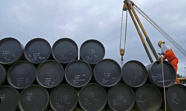 Oil Price Holds at $96 Ahead of Pakistan Peace Talks